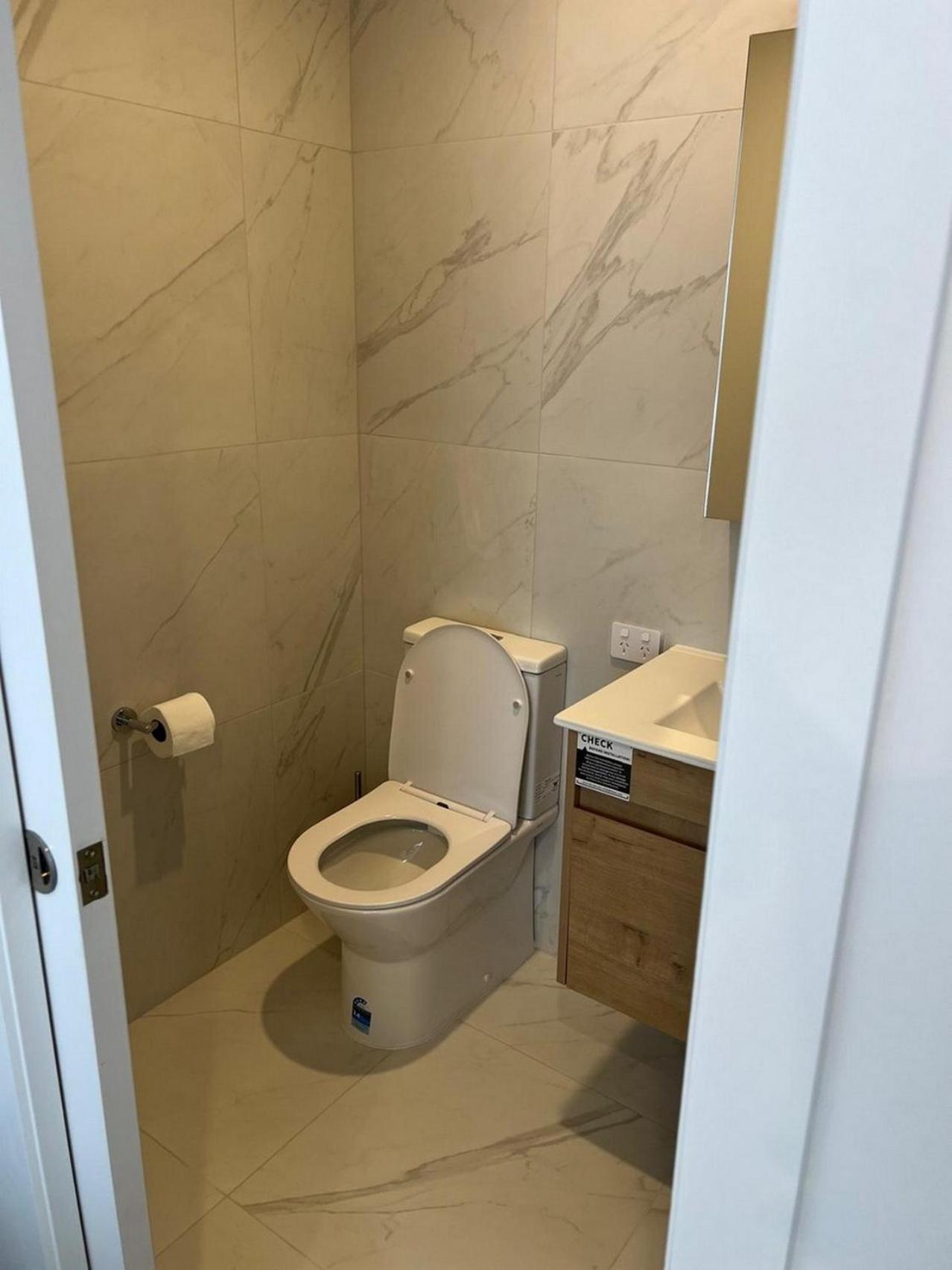Central Modern 3-Bedroom,3- Bathroom House With Patio And Carpark- Lower Hutt City Centre Exteriör bild